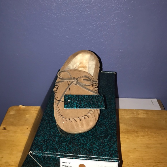 Shoe - Picture 2 of 4